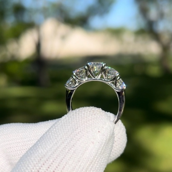 3.6CT 5 STONE MOISSANITE DIAMOND WEDDING / ENGAGEMENT RING - Picture 1 of 12